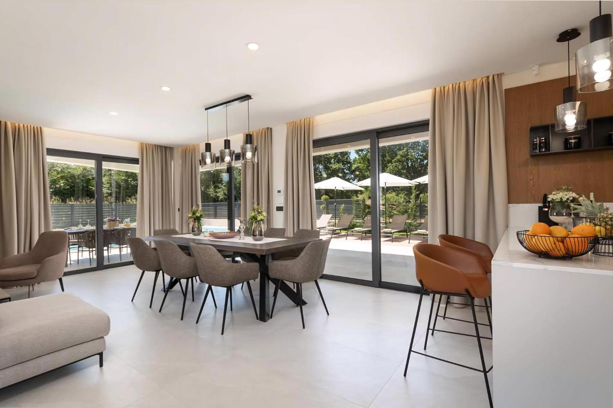 Luxurioese Villa Perla Mit Pool Und Jacuzzi Πόρετς Εξωτερικό φωτογραφία